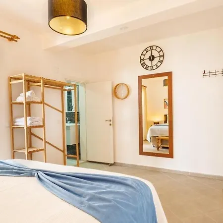Larex Aparthotel *