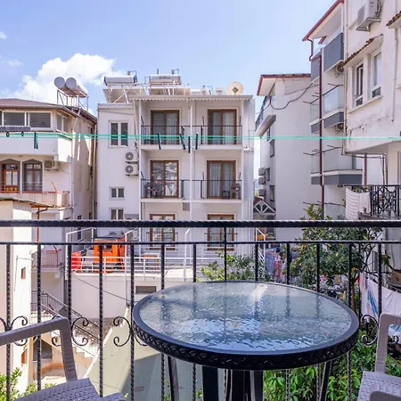 Aparthotel Larex