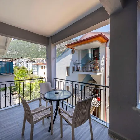 Aparthotel Larex